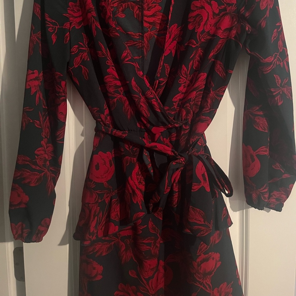 Red pattern Dress - Picture 2 of 2